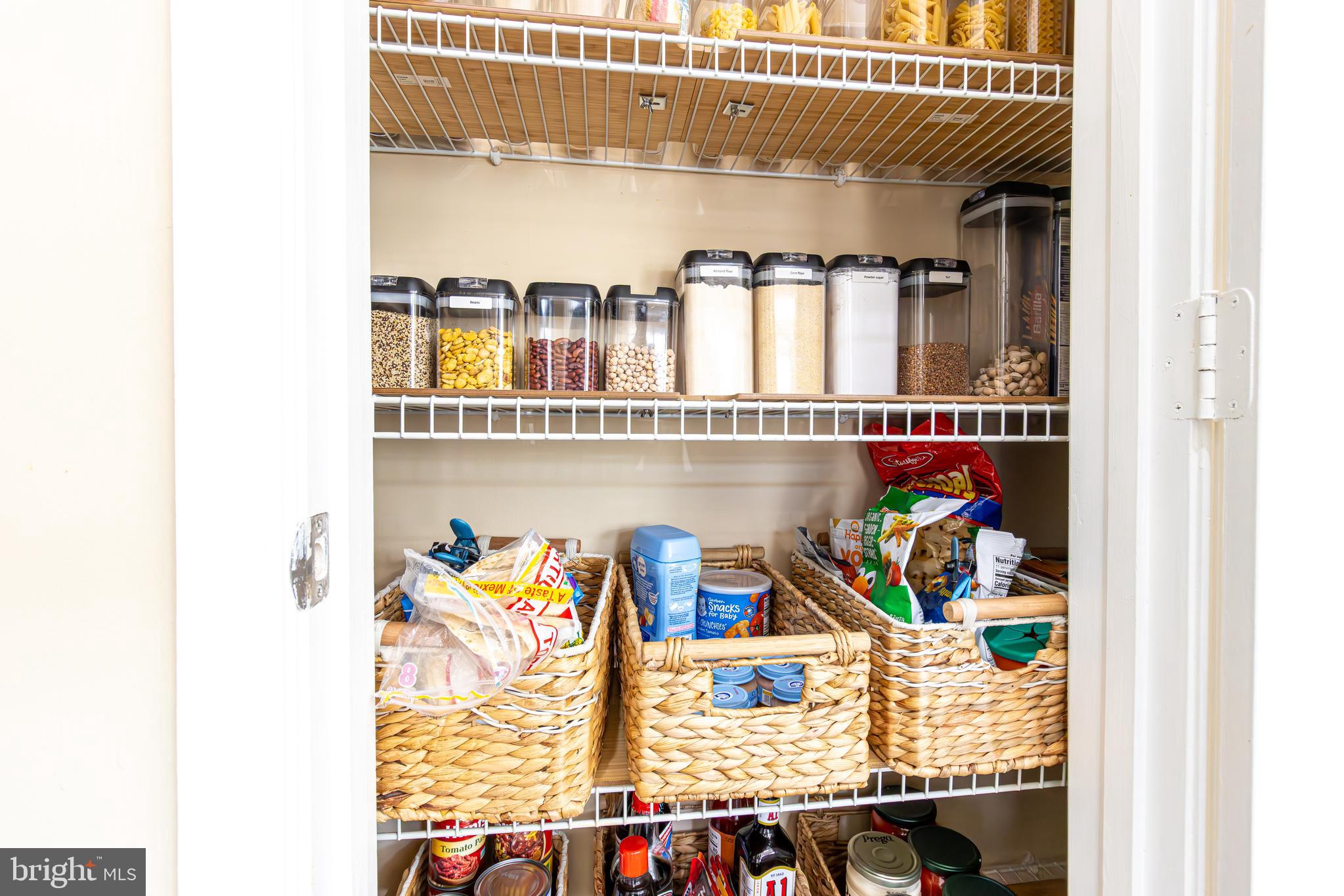 RIVER OAKS - Residential Lease