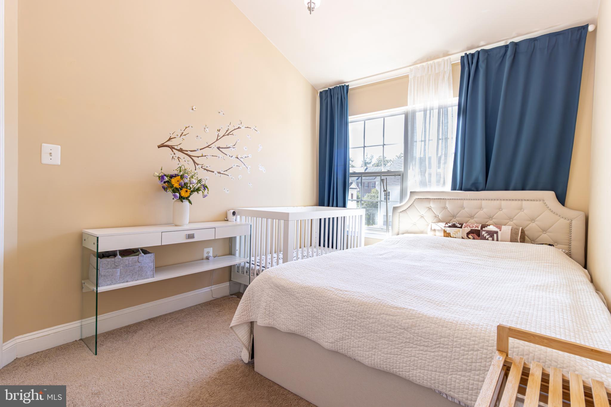 RIVER OAKS - Residential Lease