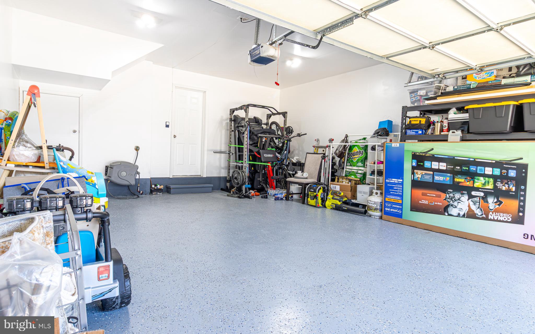 RIVER OAKS - Residential Lease