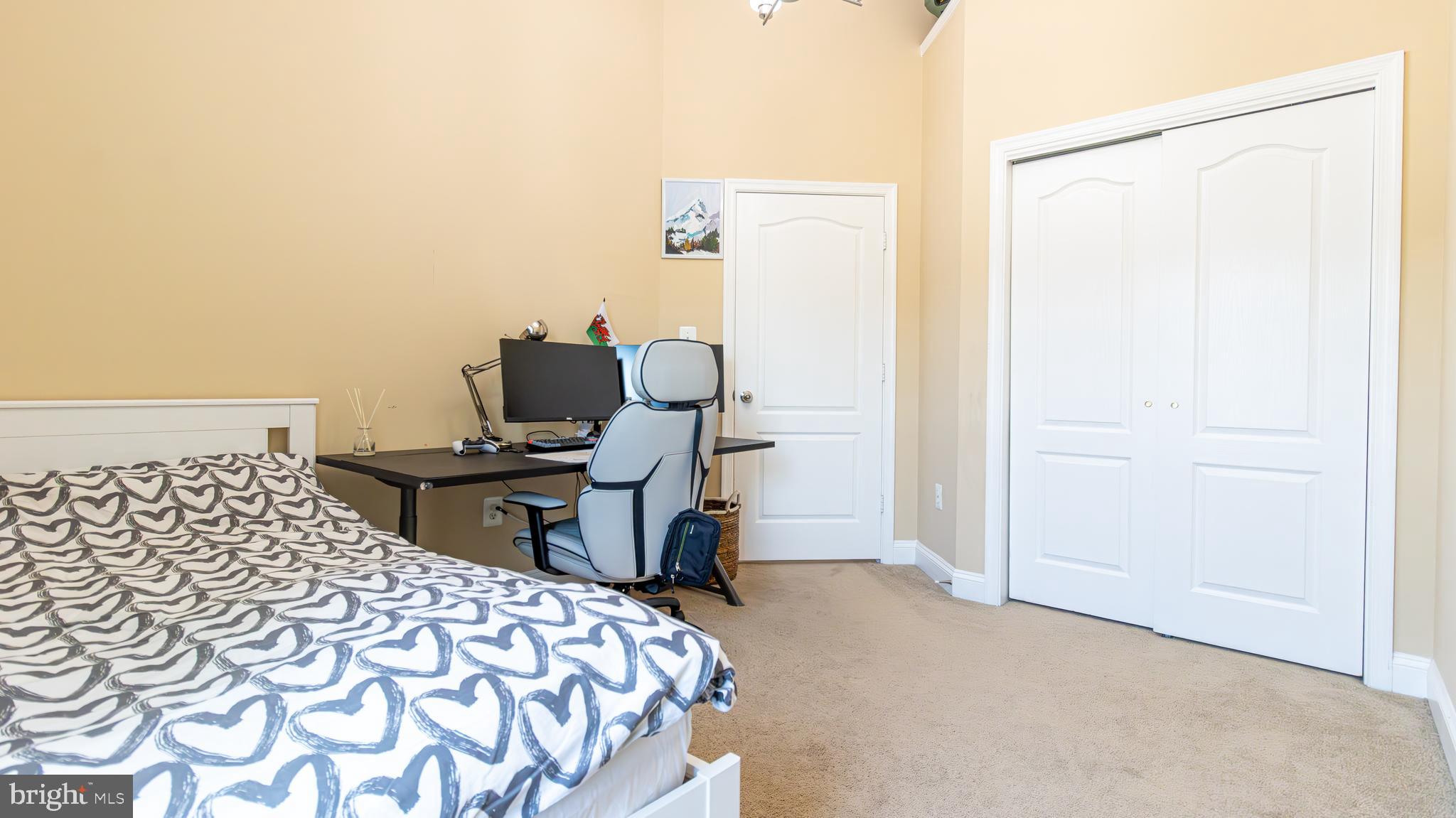 RIVER OAKS - Residential Lease