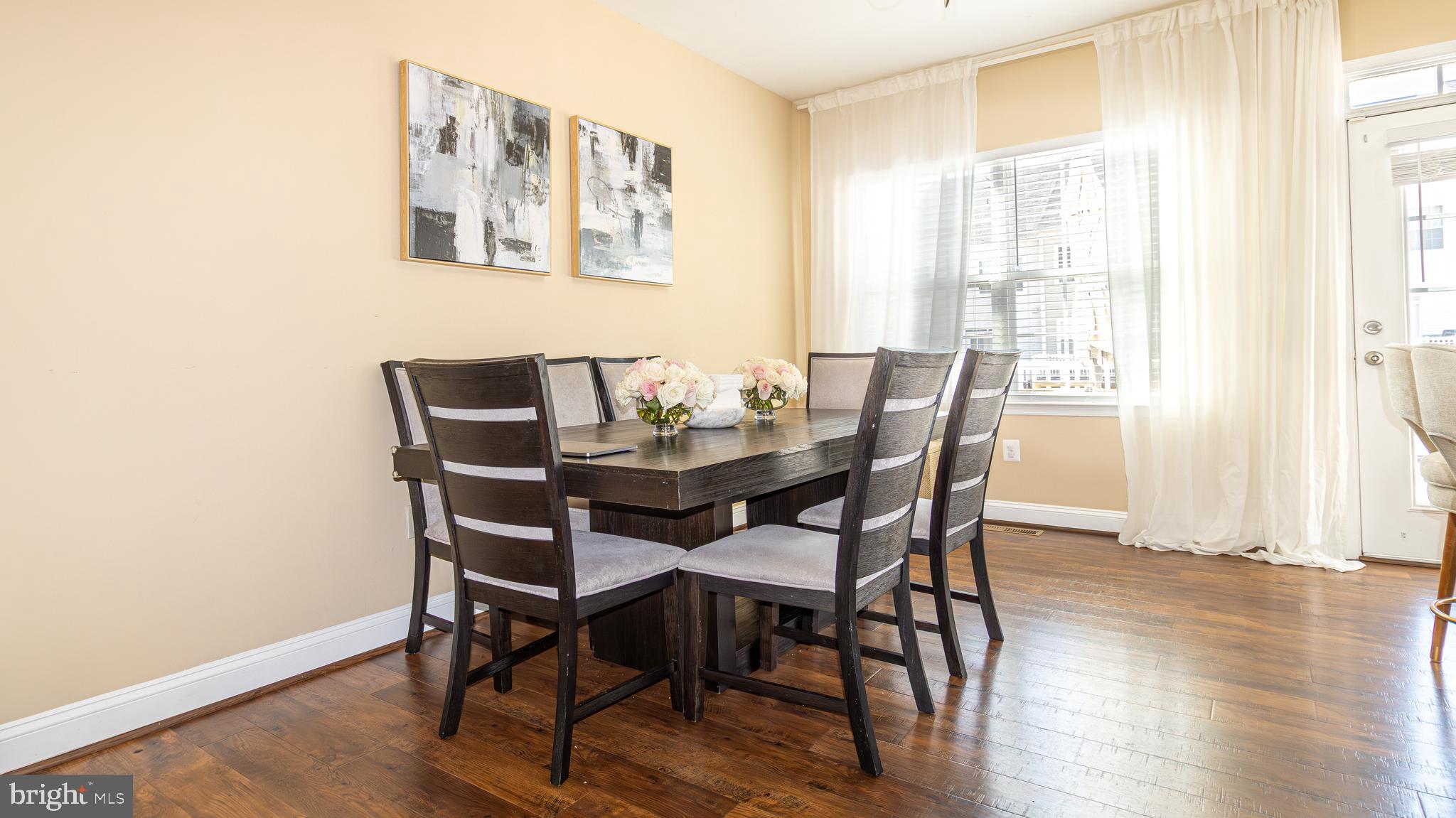 RIVER OAKS - Residential Lease