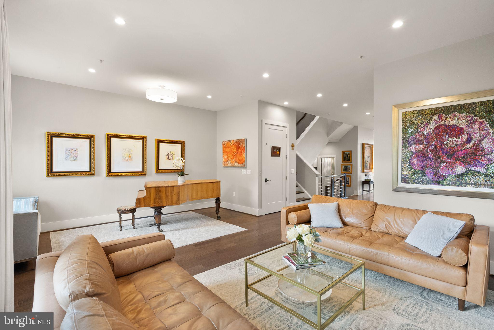 ONE LOUDOUN - Residential