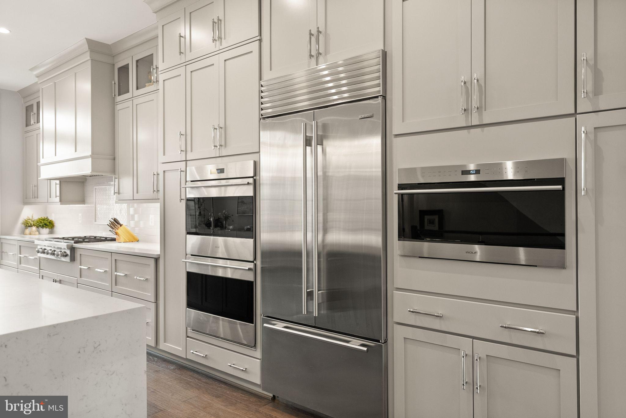 ONE LOUDOUN - Residential