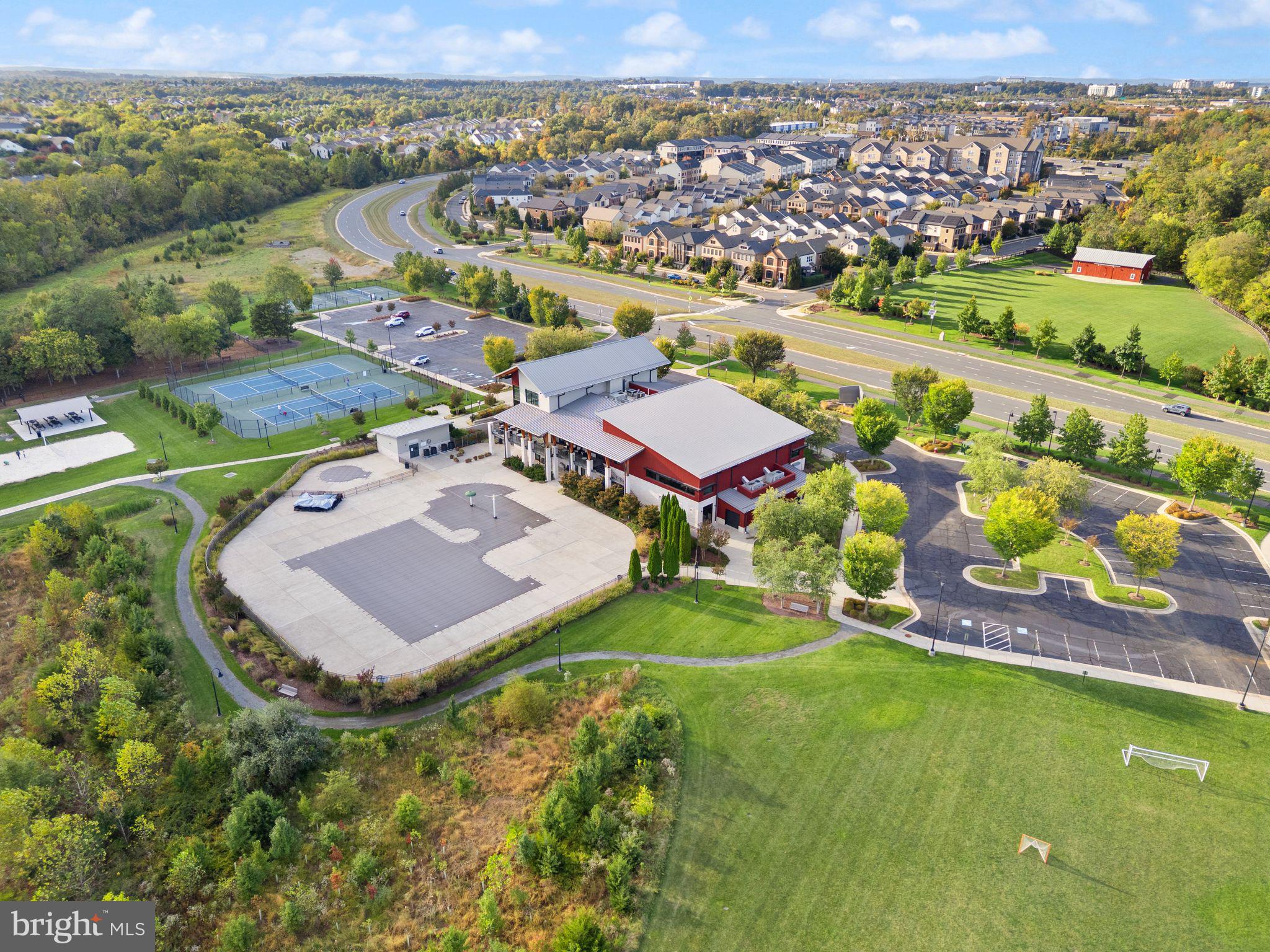 ONE LOUDOUN - Residential