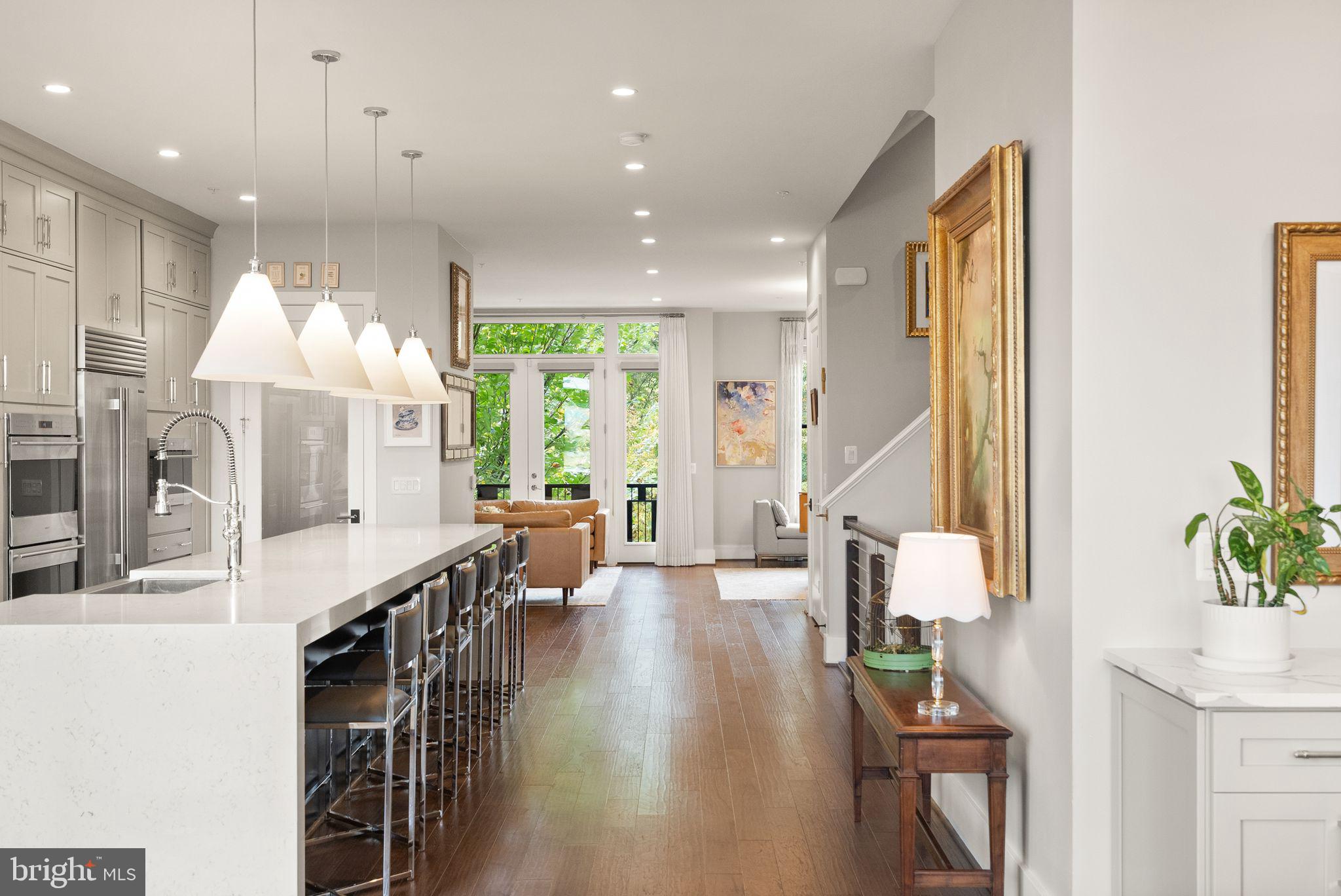 ONE LOUDOUN - Residential