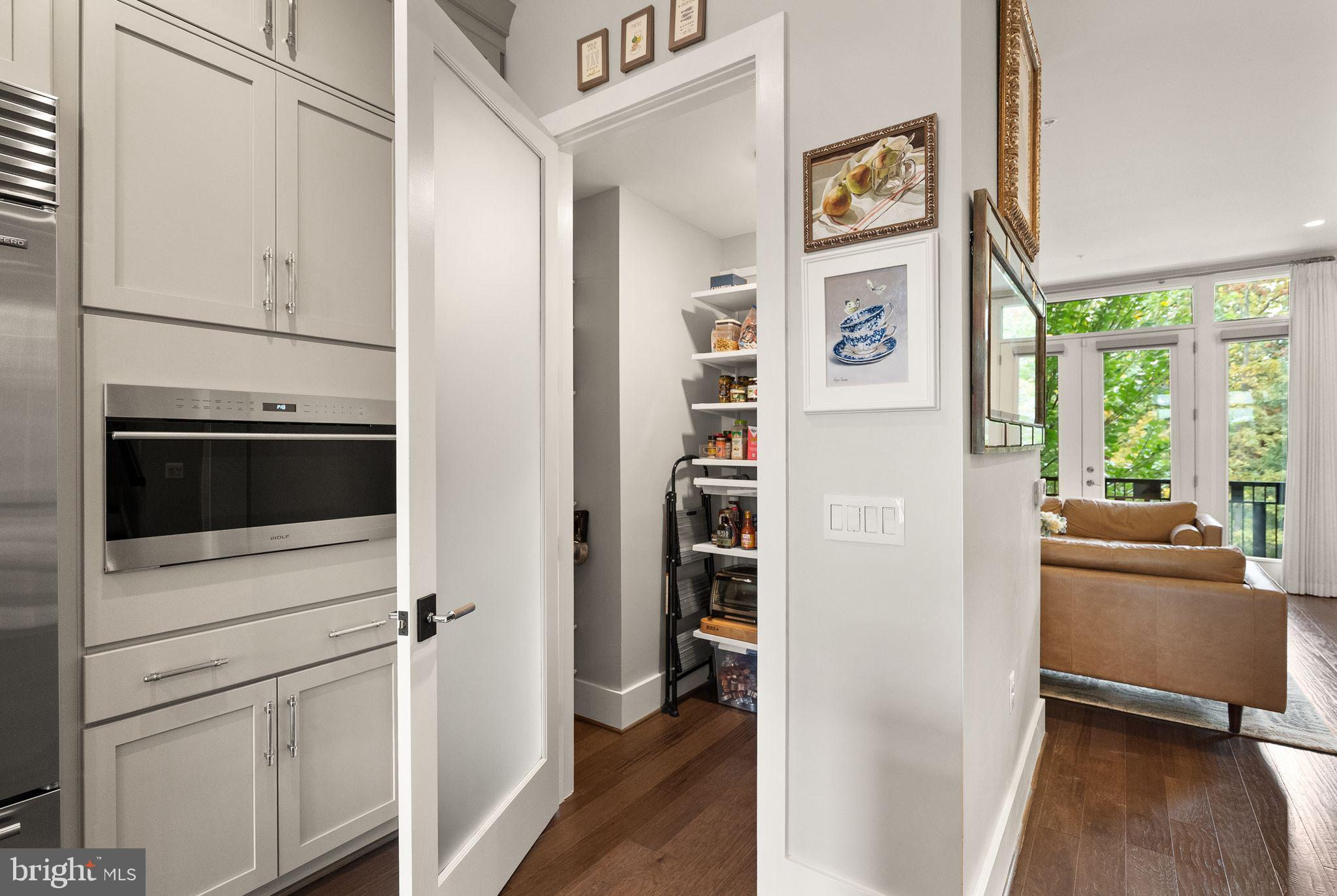 ONE LOUDOUN - Residential