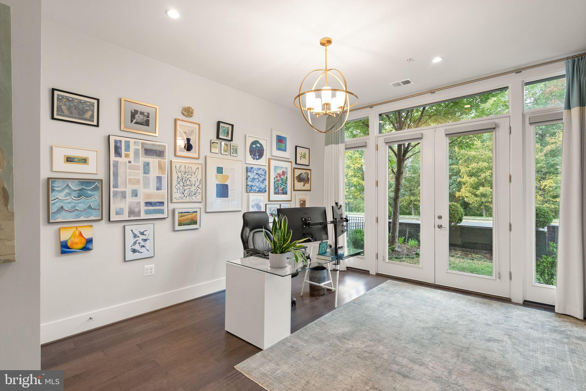 ONE LOUDOUN - Residential