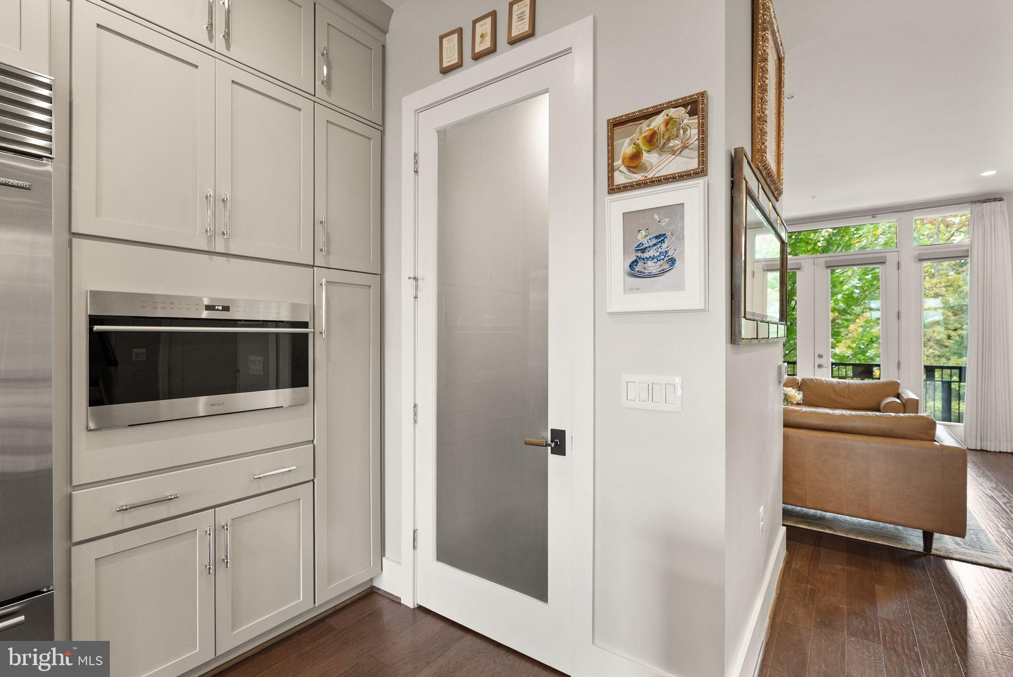 ONE LOUDOUN - Residential