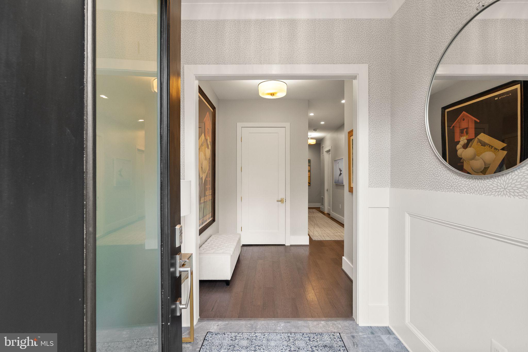 ONE LOUDOUN - Residential