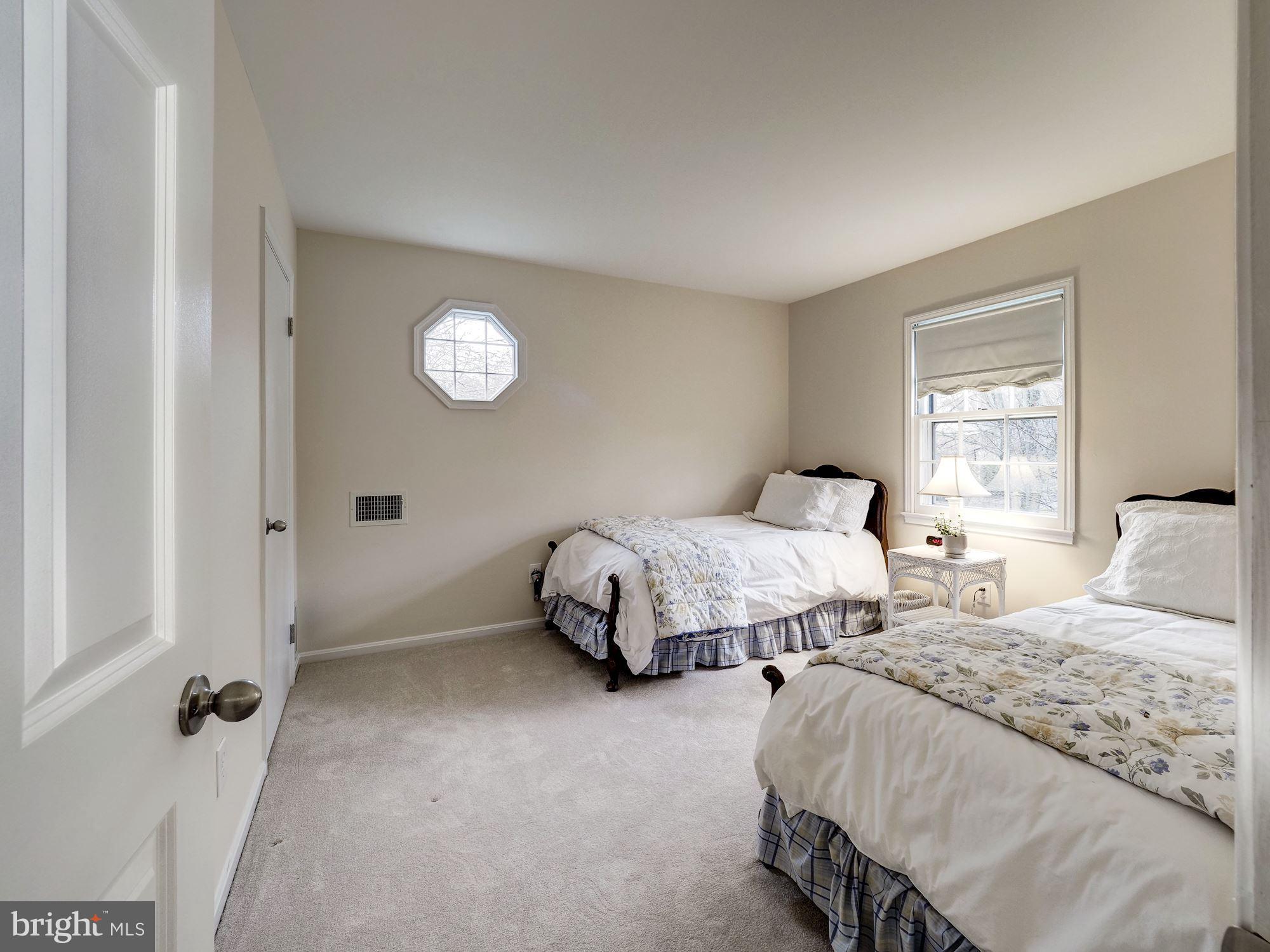 POTOMAC VILLAGE - Residential