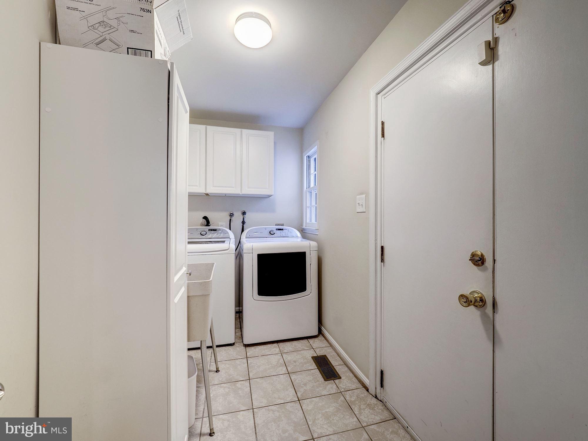 POTOMAC VILLAGE - Residential