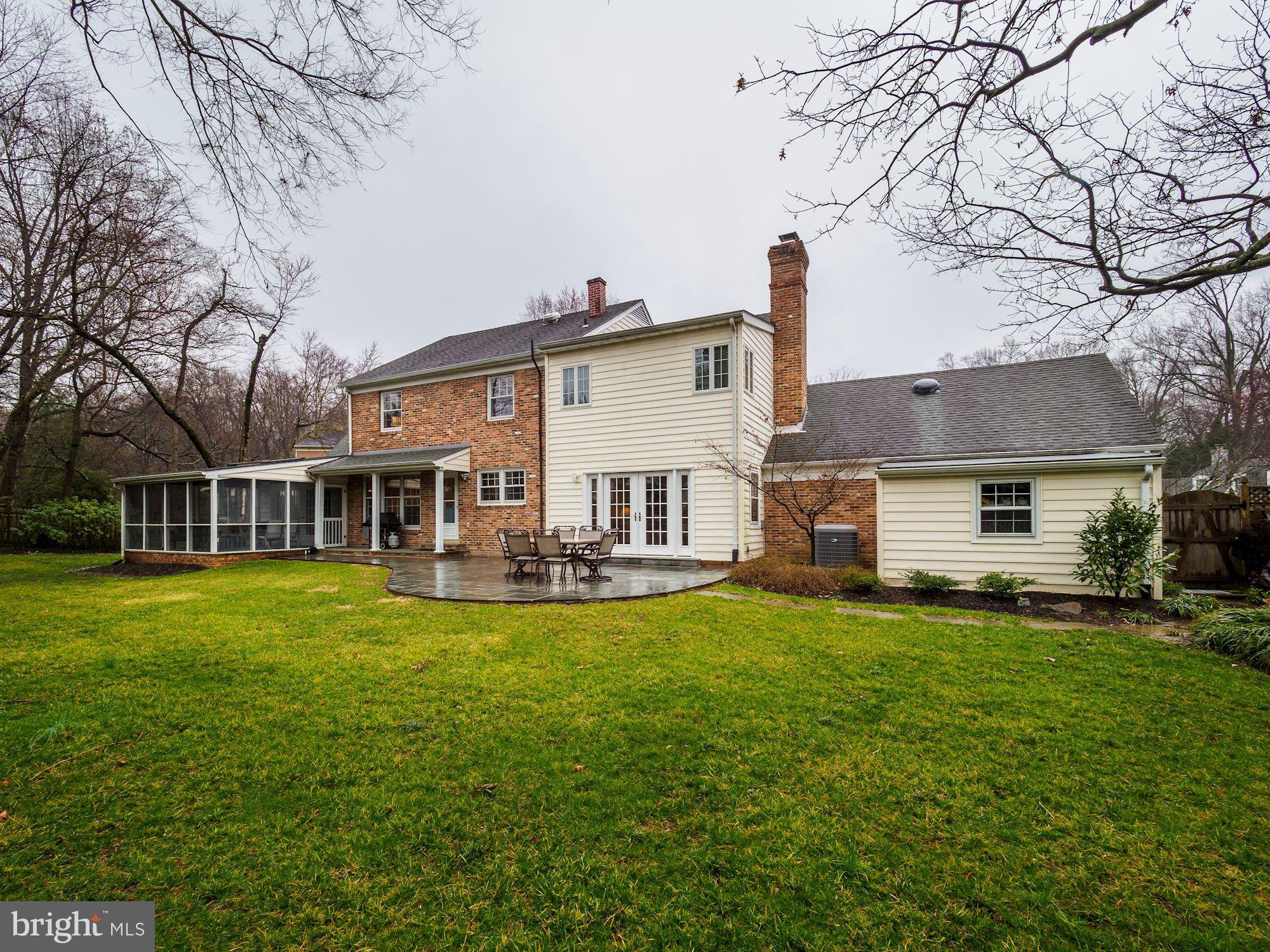 POTOMAC VILLAGE - Residential