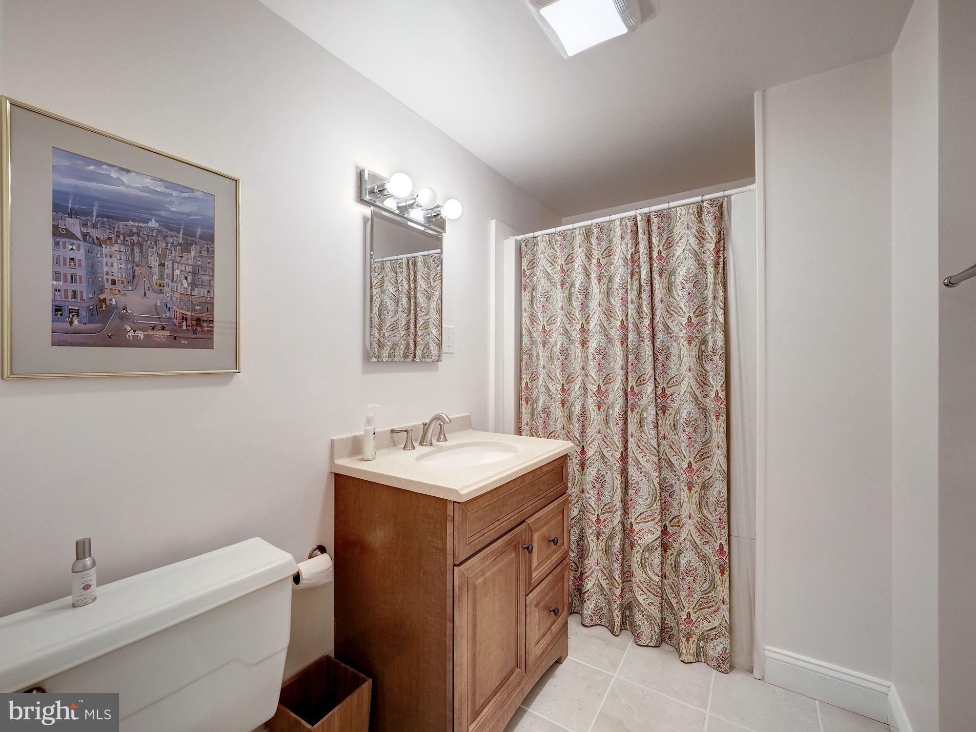 POTOMAC VILLAGE - Residential