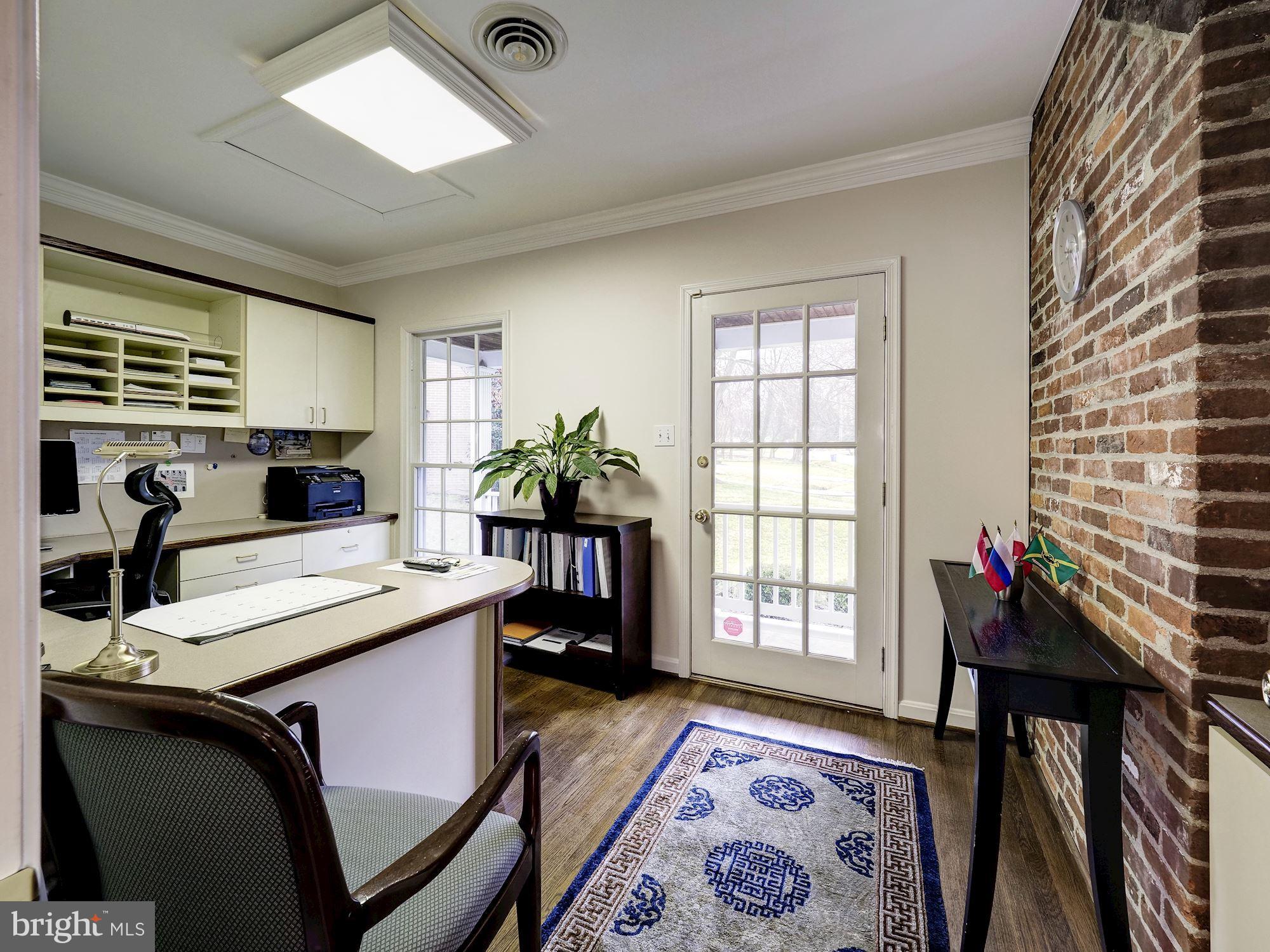 POTOMAC VILLAGE - Residential