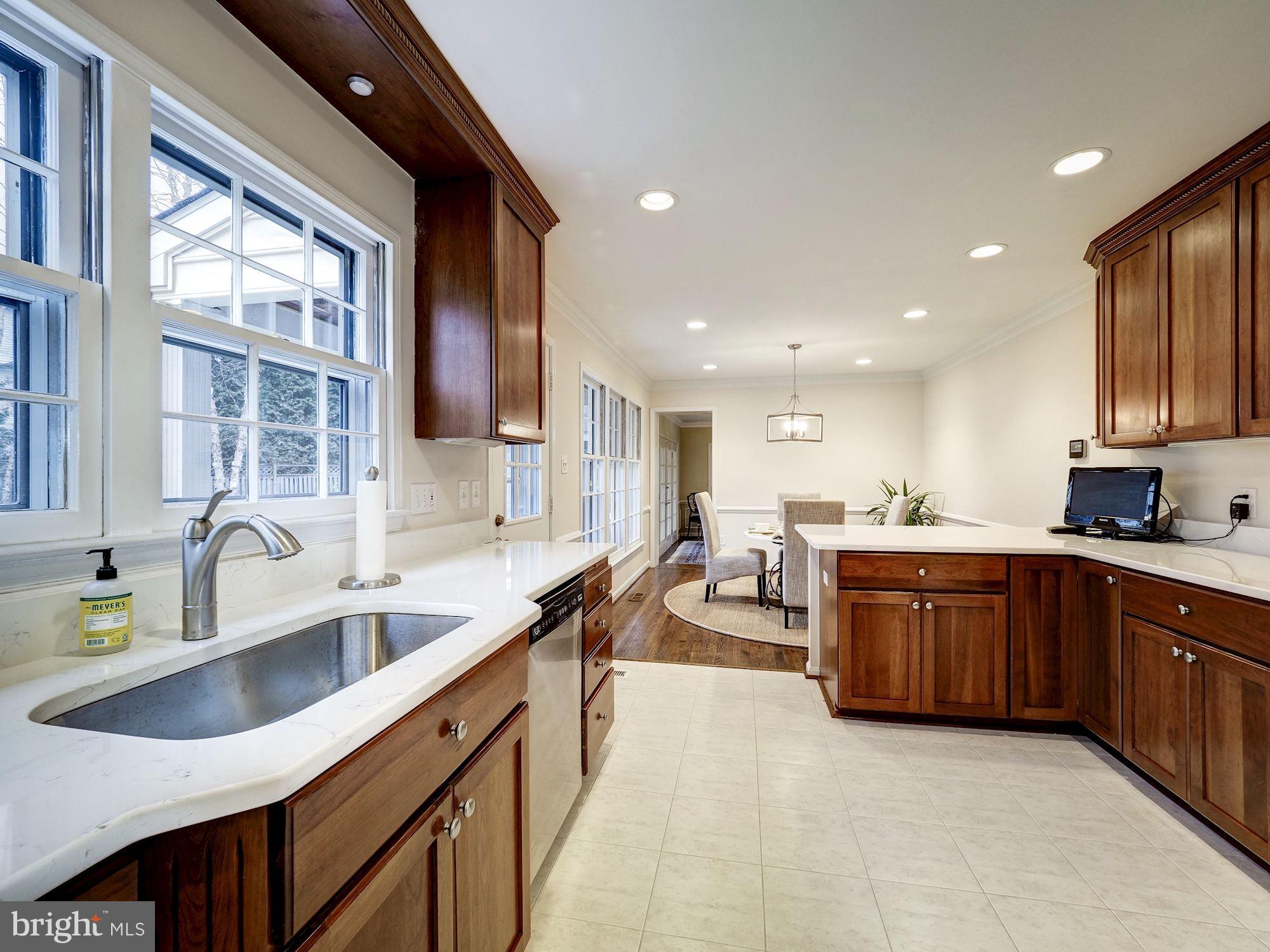 POTOMAC VILLAGE - Residential