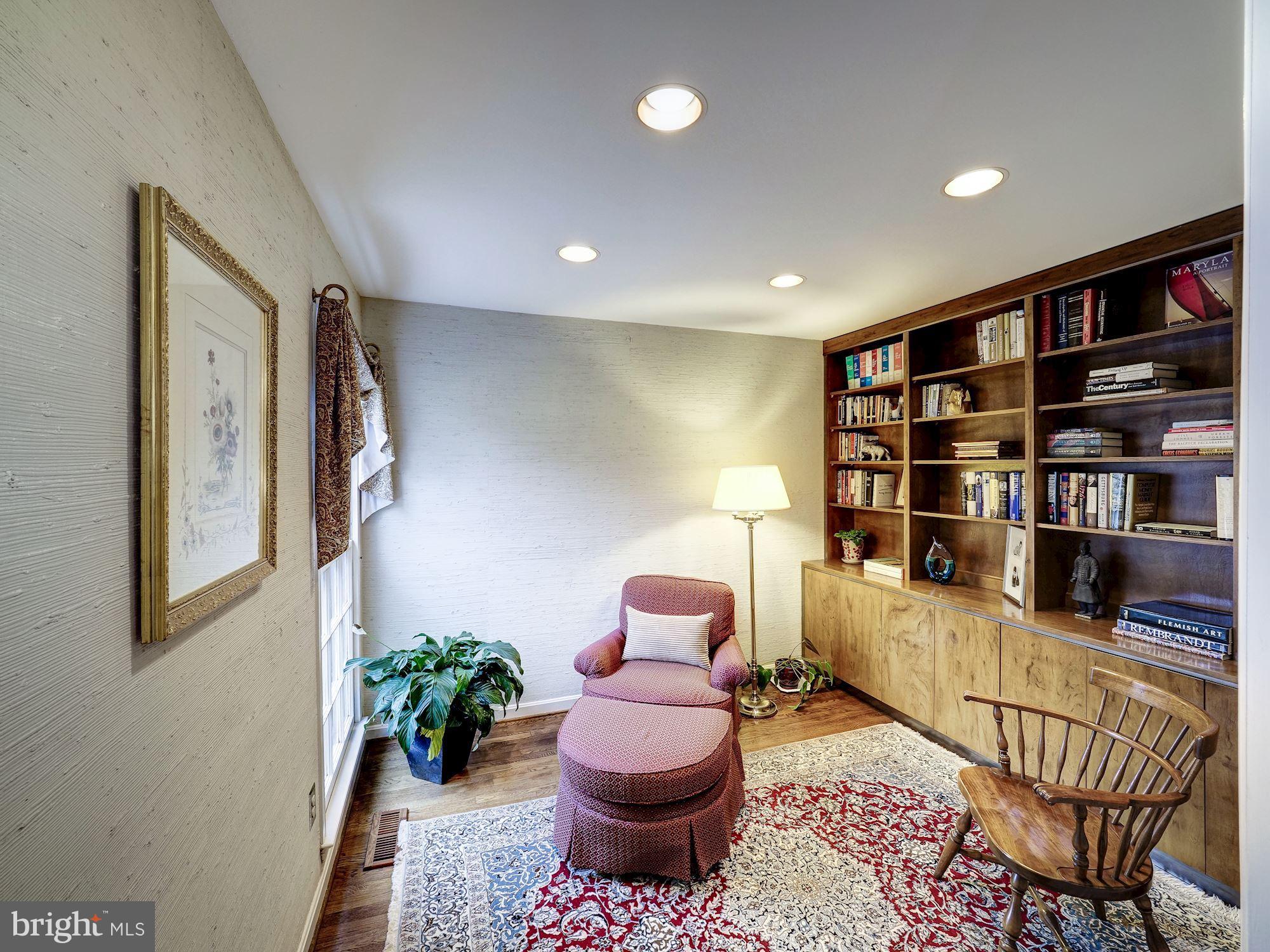 POTOMAC VILLAGE - Residential