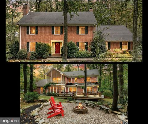 811 LAUREL WOODS LANE HANOVER PA 17331