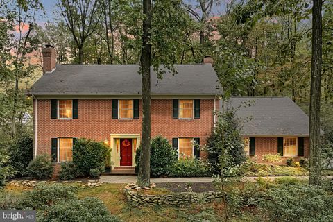 811 LAUREL WOODS LANE HANOVER PA 17331