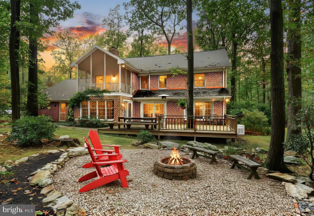 Photo of 811 Laurel Woods Lane, HANOVER, PA 17331 (MLS # PAYK2091696)