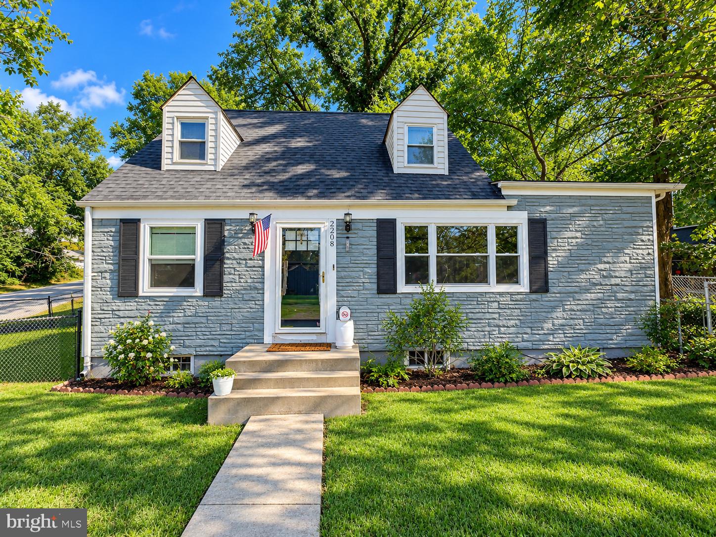2208 BRETON DRIVE