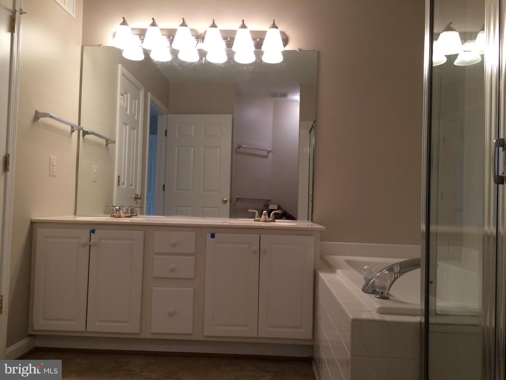 CEDAR LAKES - Residential Lease