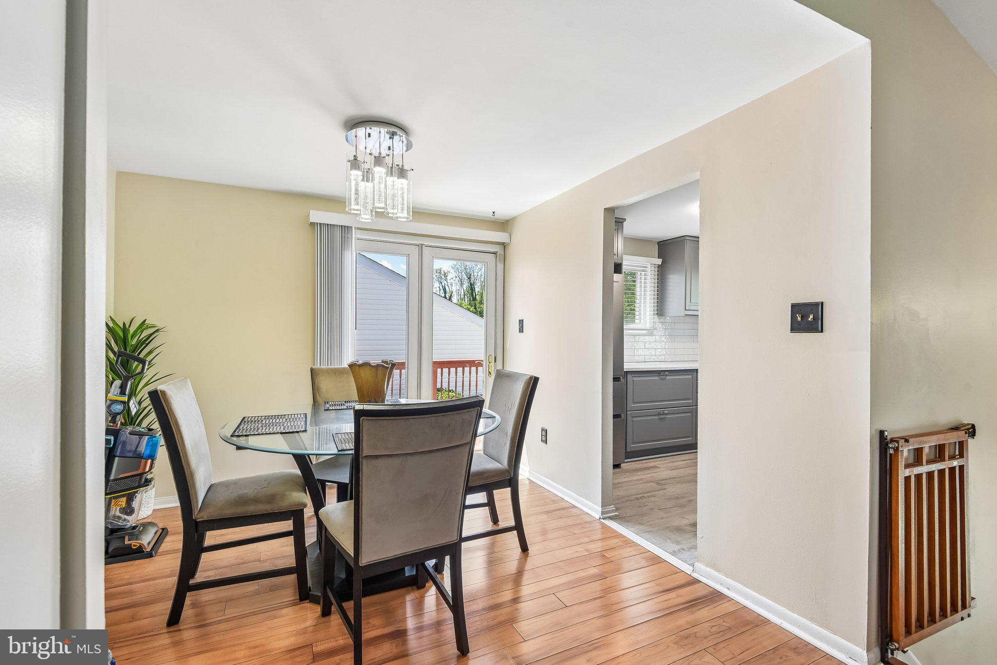KINGS COURT - Residential