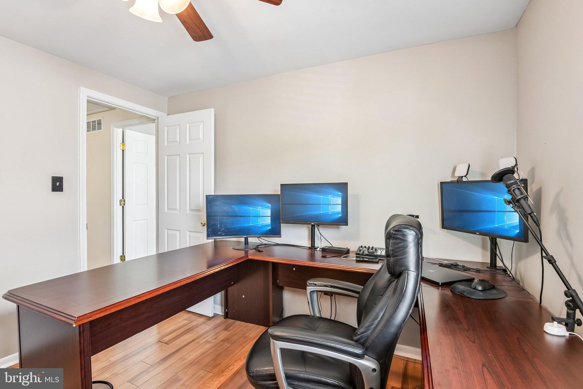 KINGS COURT - Residential