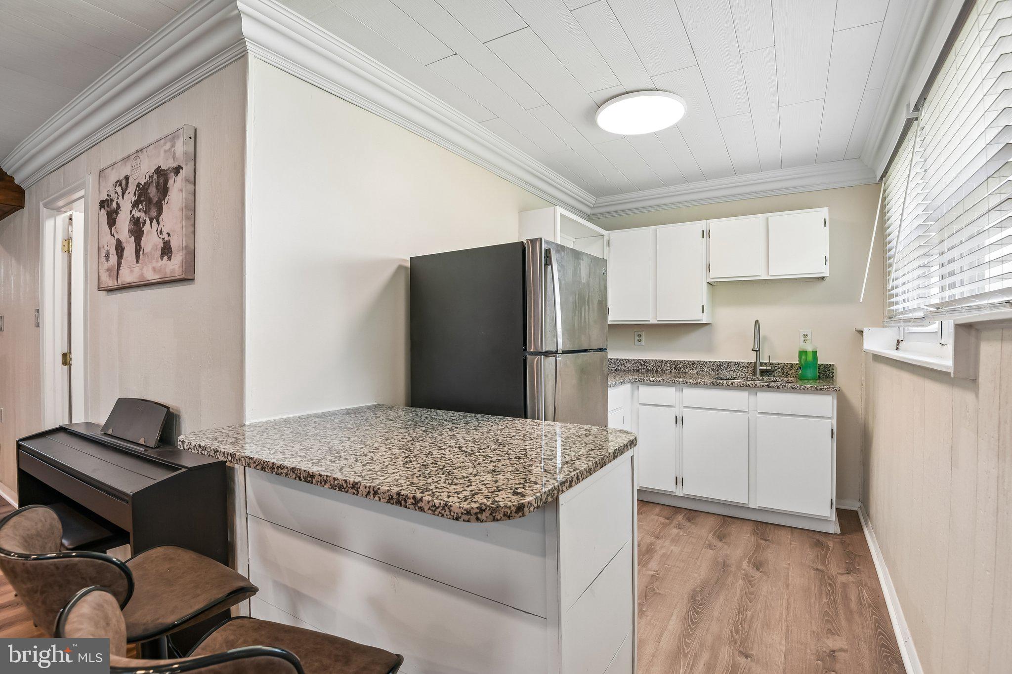 KINGS COURT - Residential