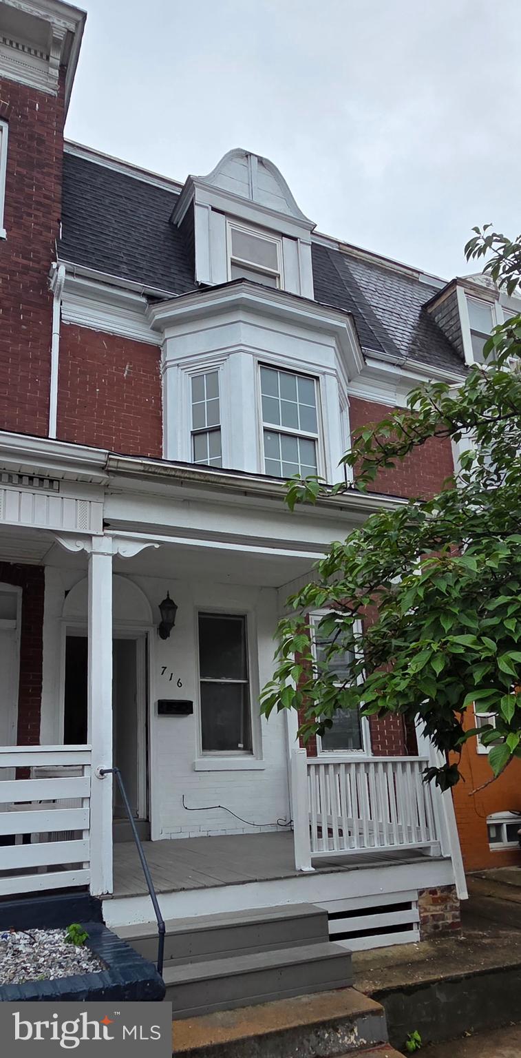 716 W PRINCESS STREET