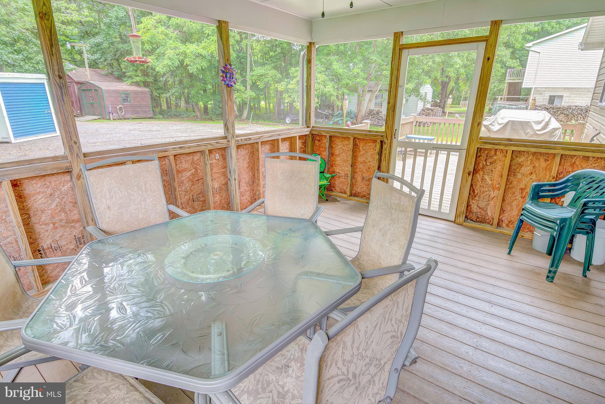 SHADY SIDE - Residential