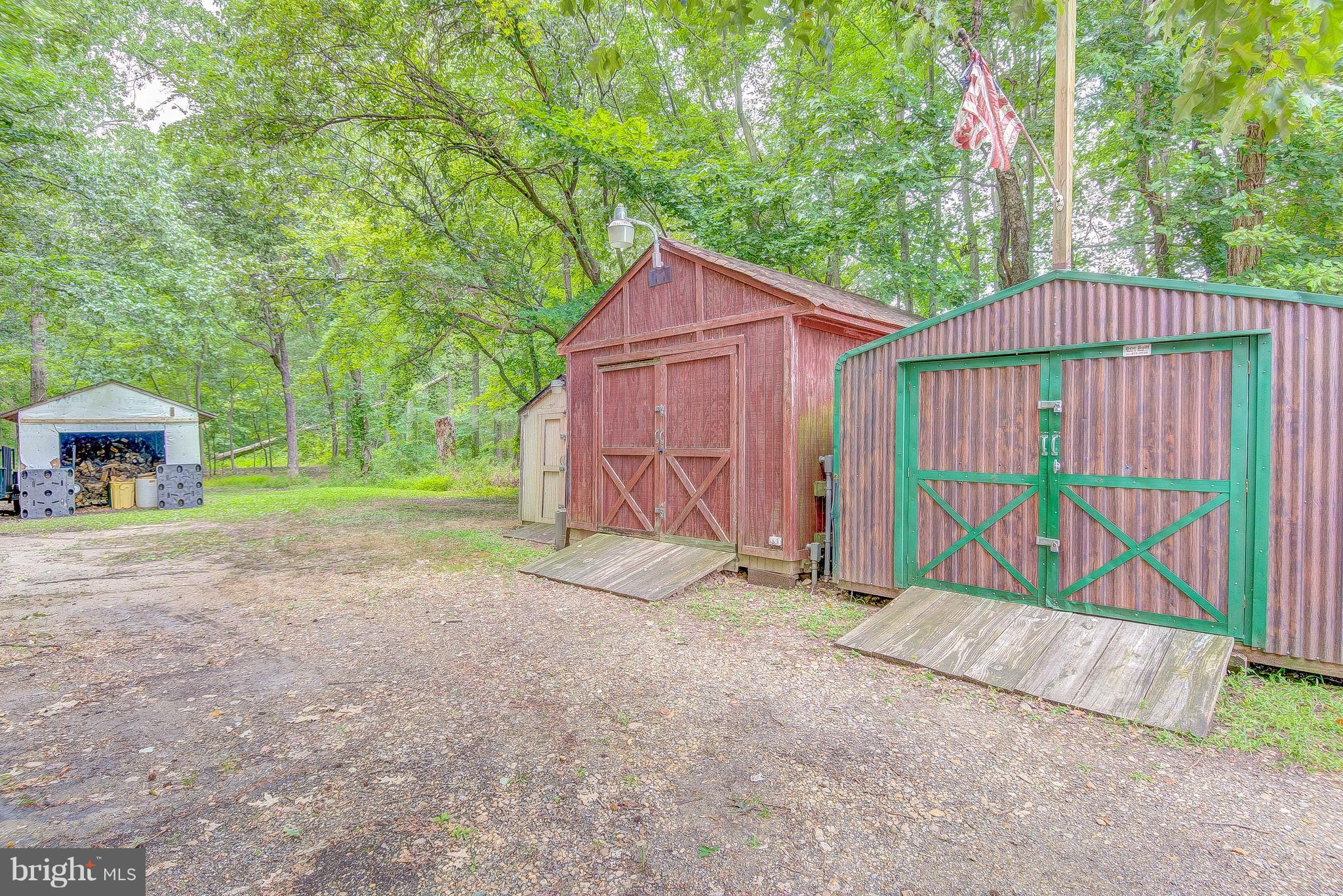 SHADY SIDE - Residential