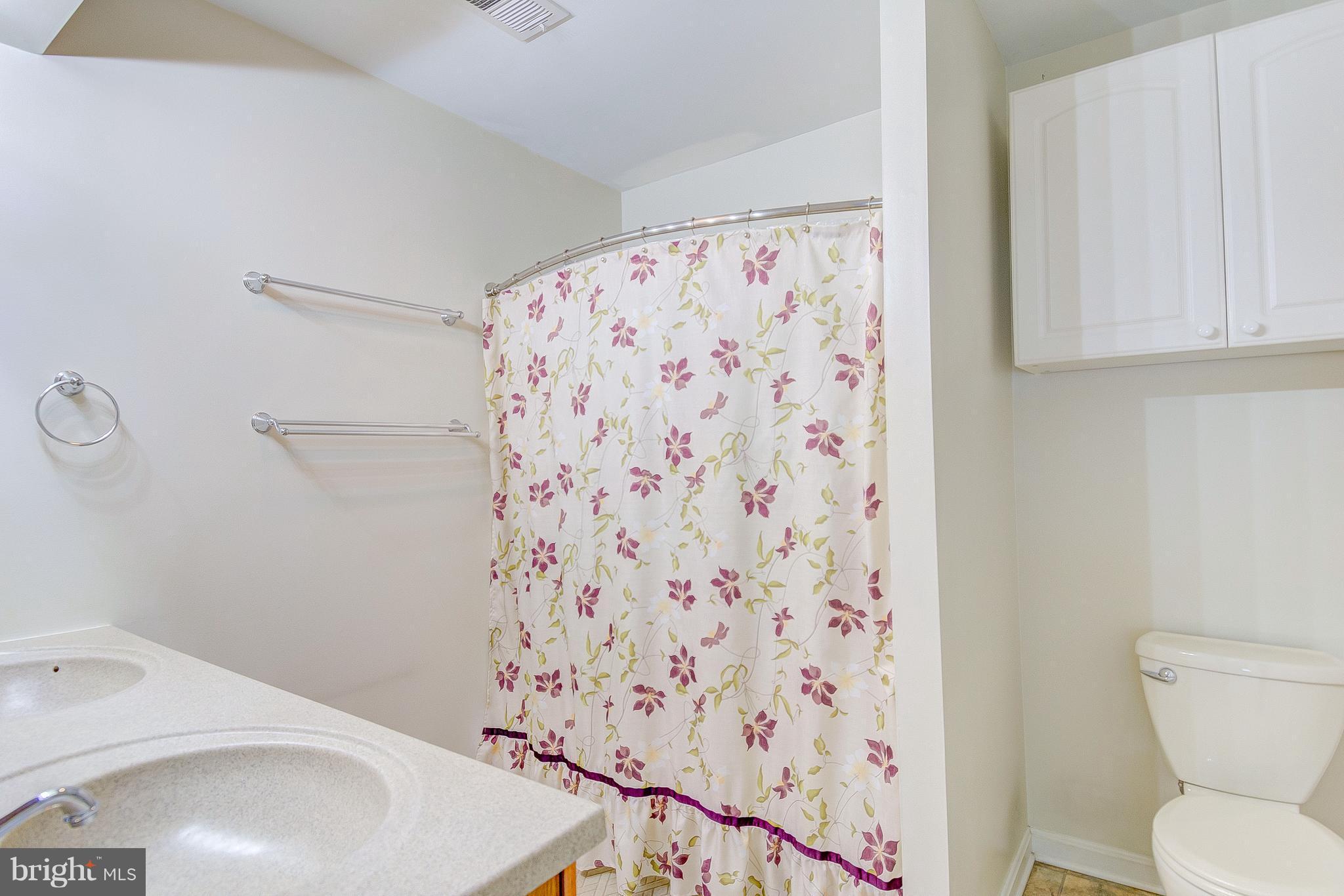 SHADY SIDE - Residential