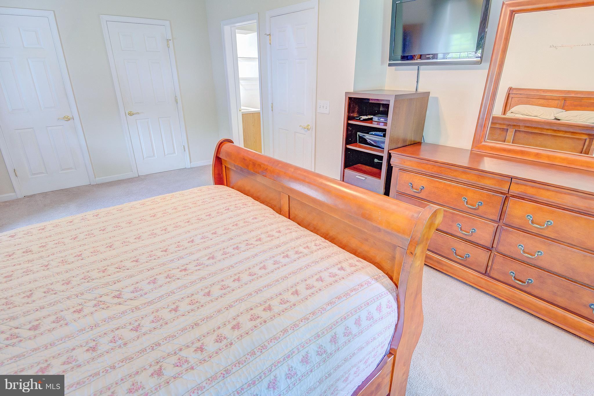 SHADY SIDE - Residential