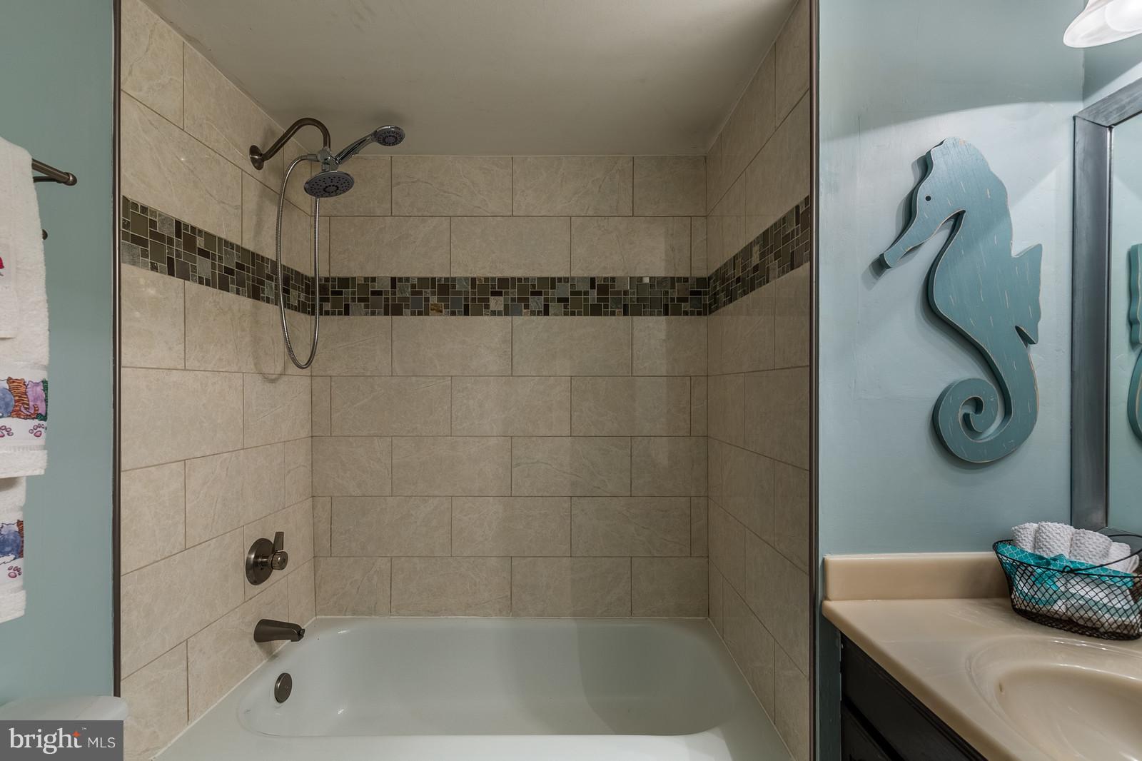 SENTINEL OF LANDMARK - Residential Lease