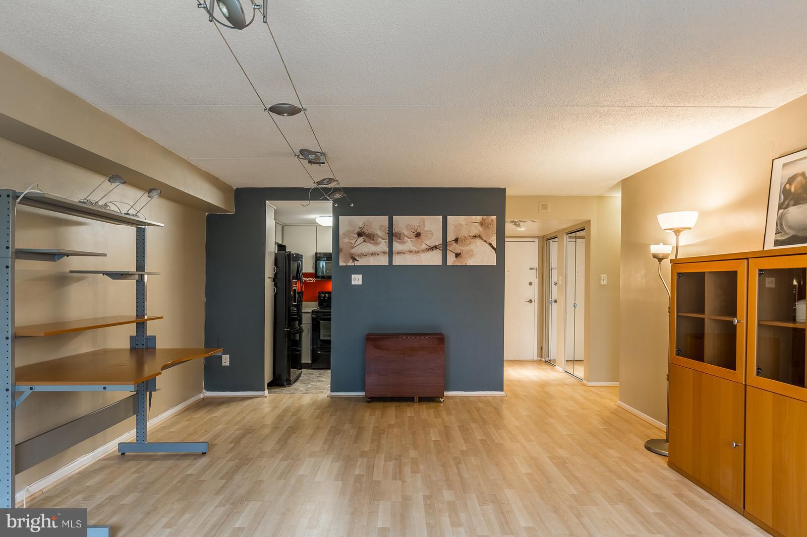 SENTINEL OF LANDMARK - Residential Lease