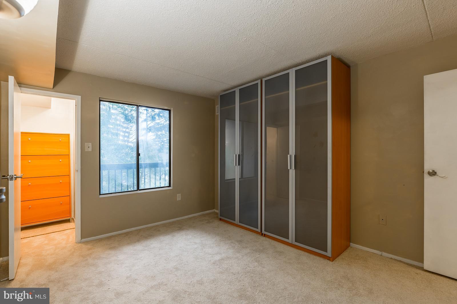 SENTINEL OF LANDMARK - Residential Lease