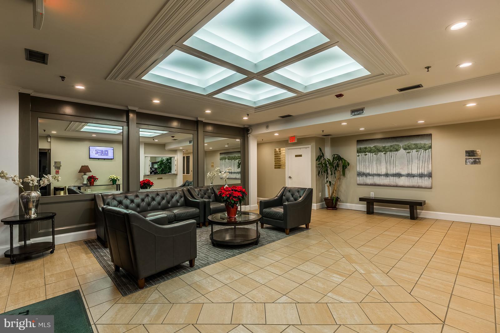 SENTINEL OF LANDMARK - Residential Lease