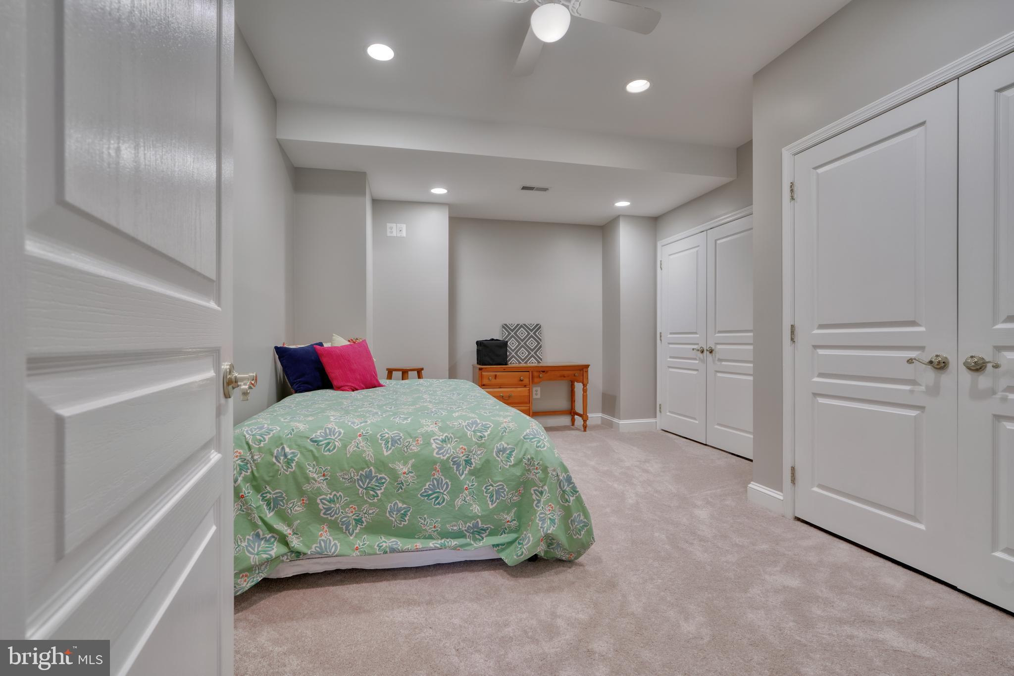 HIGHLANDS HUNT VALLEY - Residential