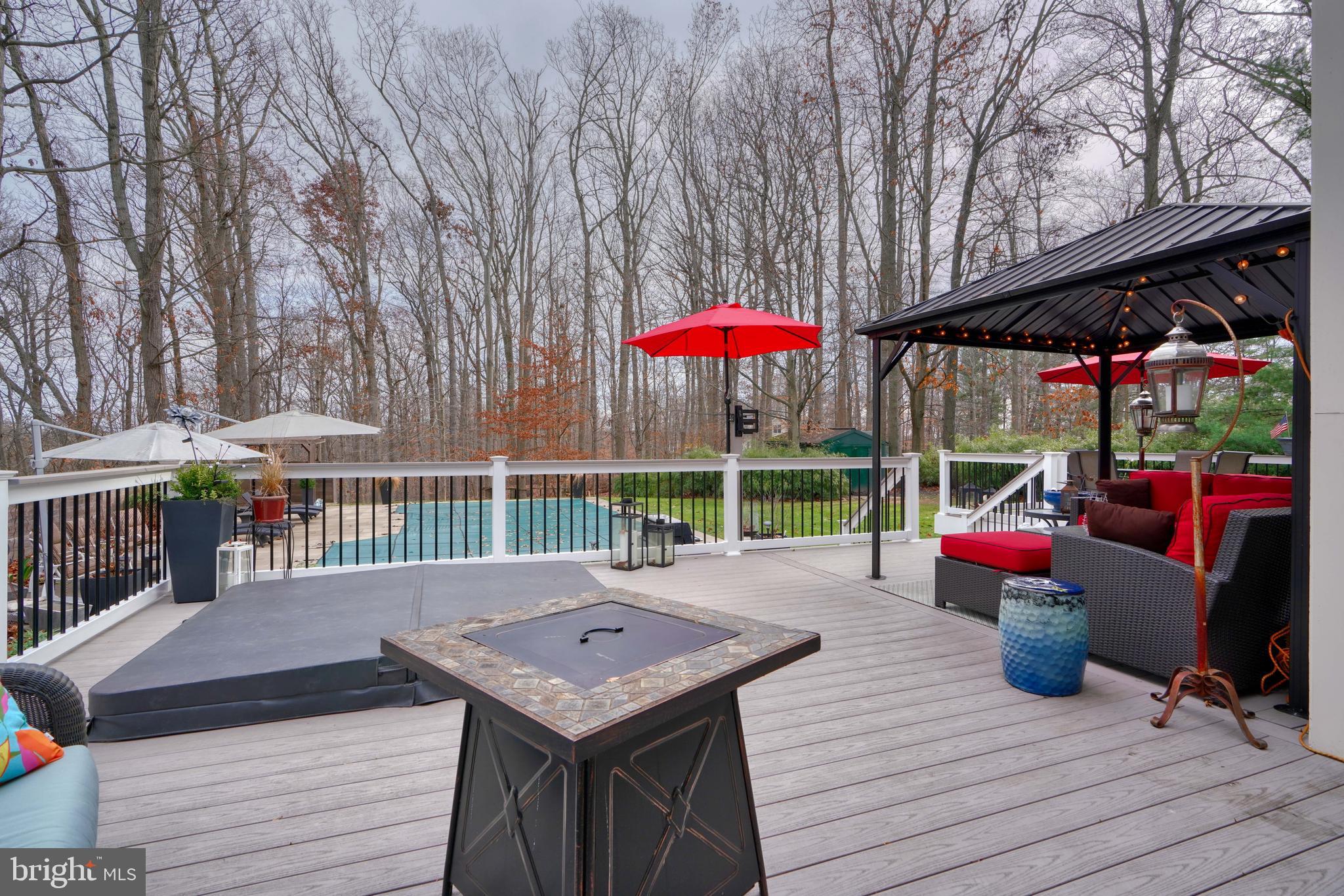 HIGHLANDS HUNT VALLEY - Residential