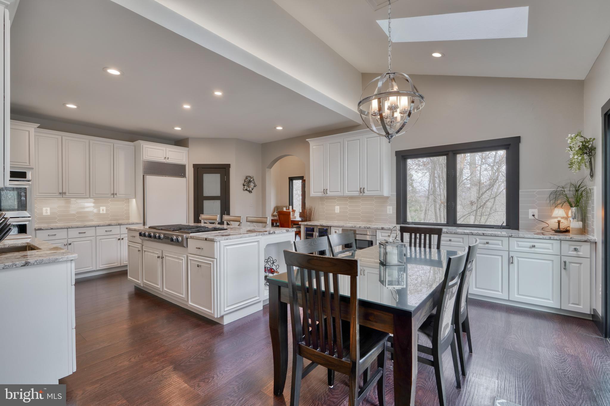 HIGHLANDS HUNT VALLEY - Residential