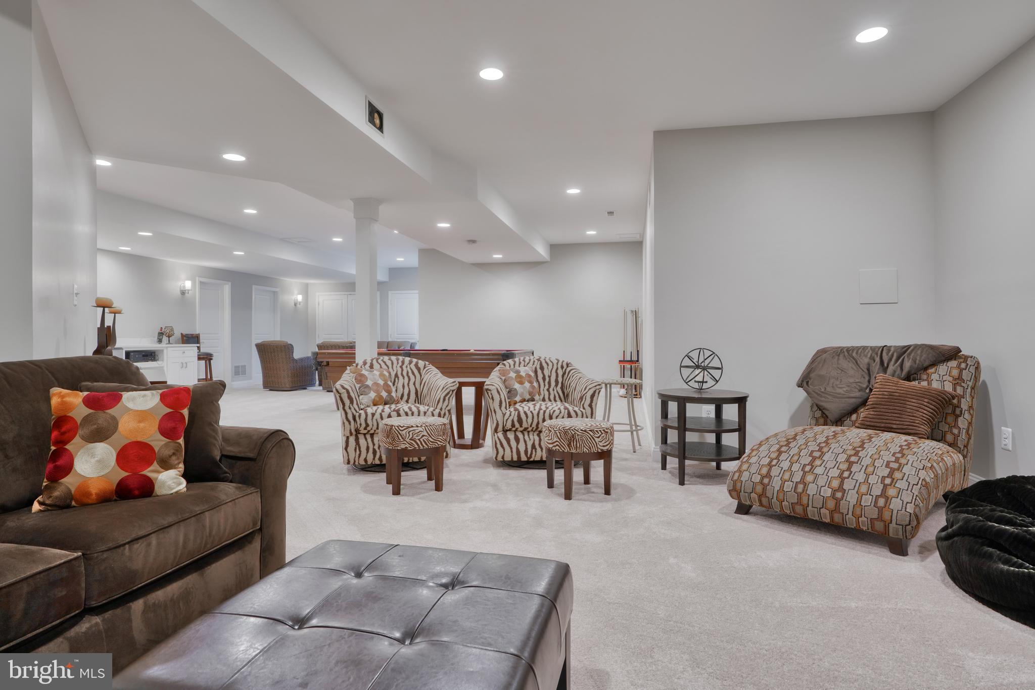 HIGHLANDS HUNT VALLEY - Residential