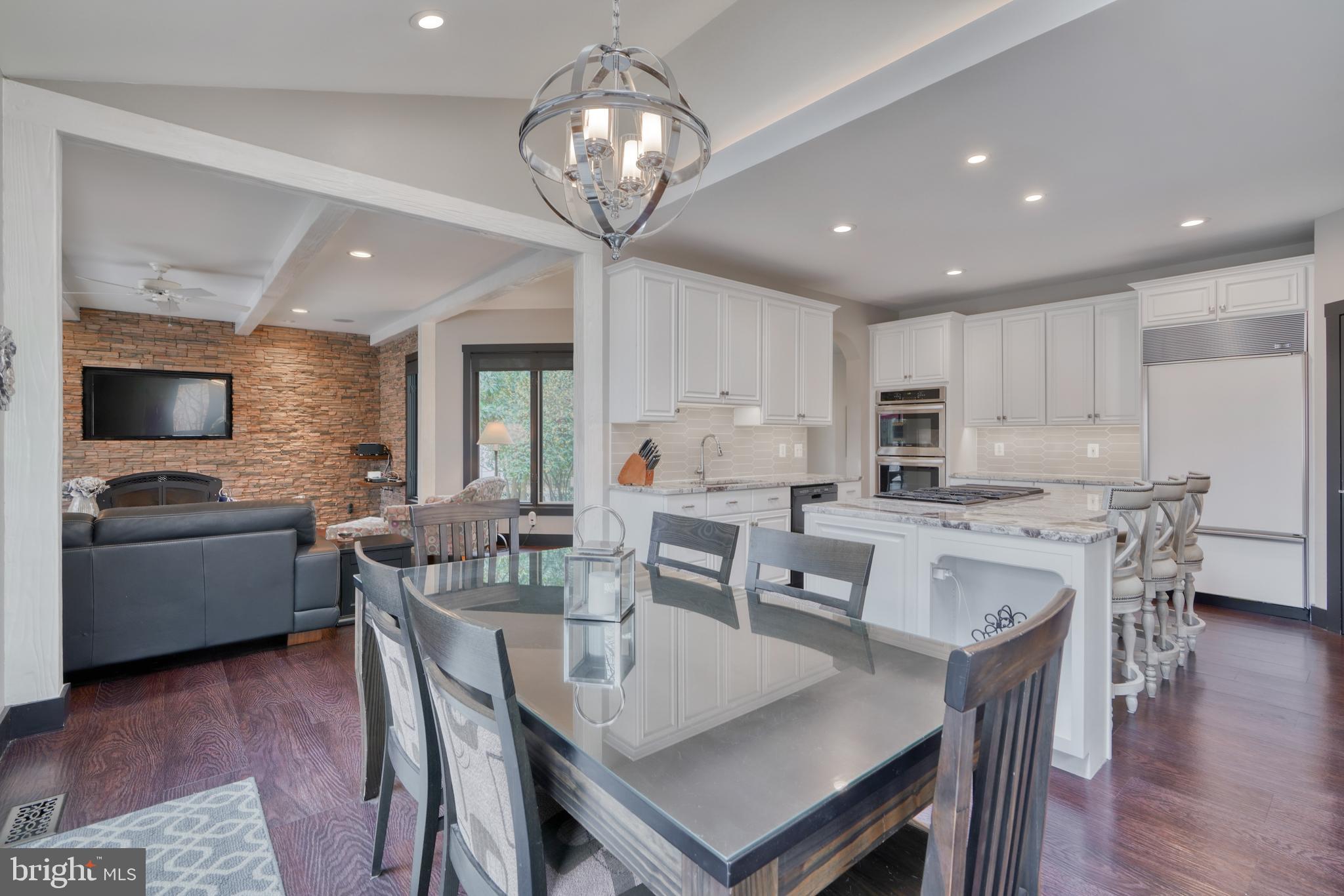 HIGHLANDS HUNT VALLEY - Residential