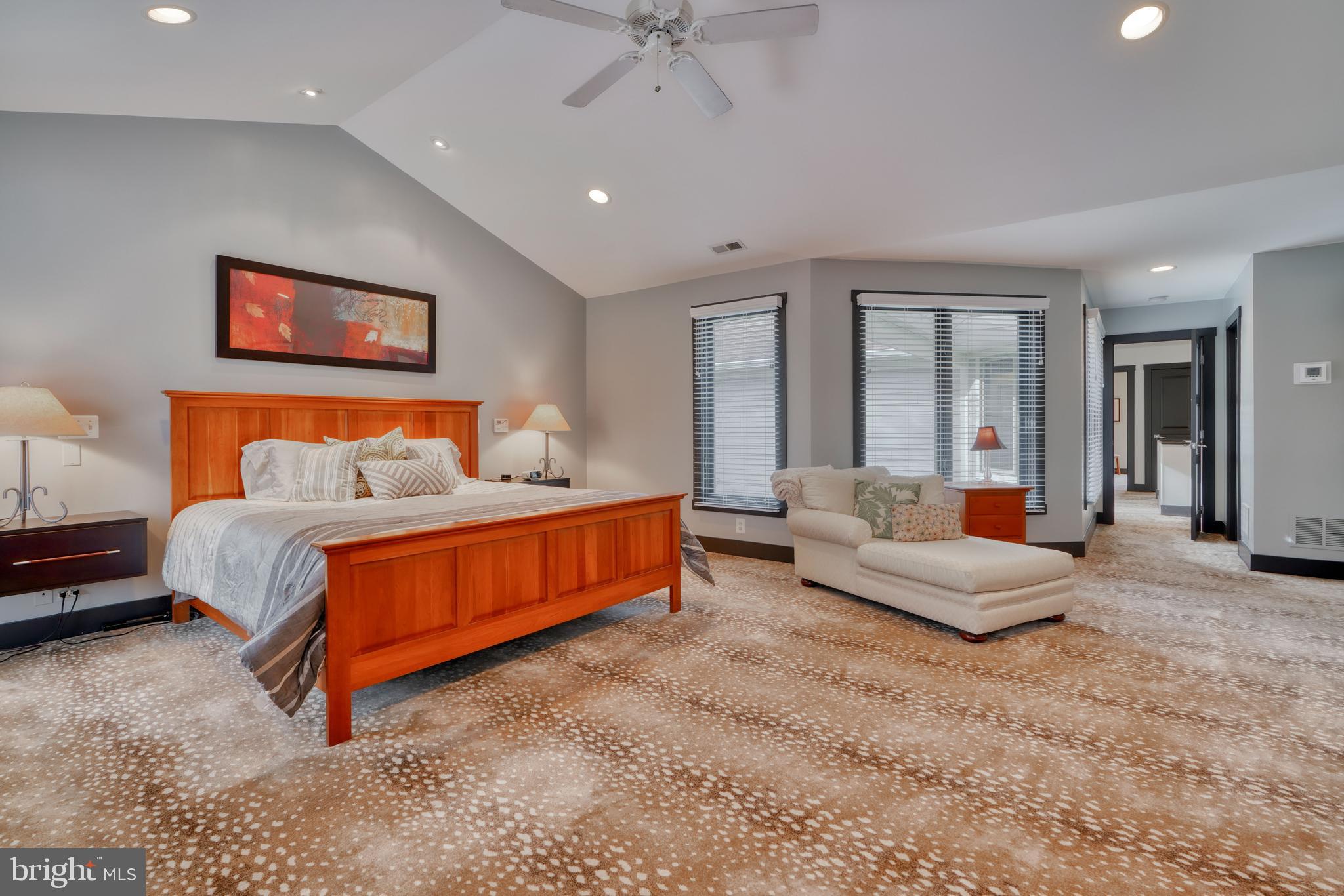 HIGHLANDS HUNT VALLEY - Residential