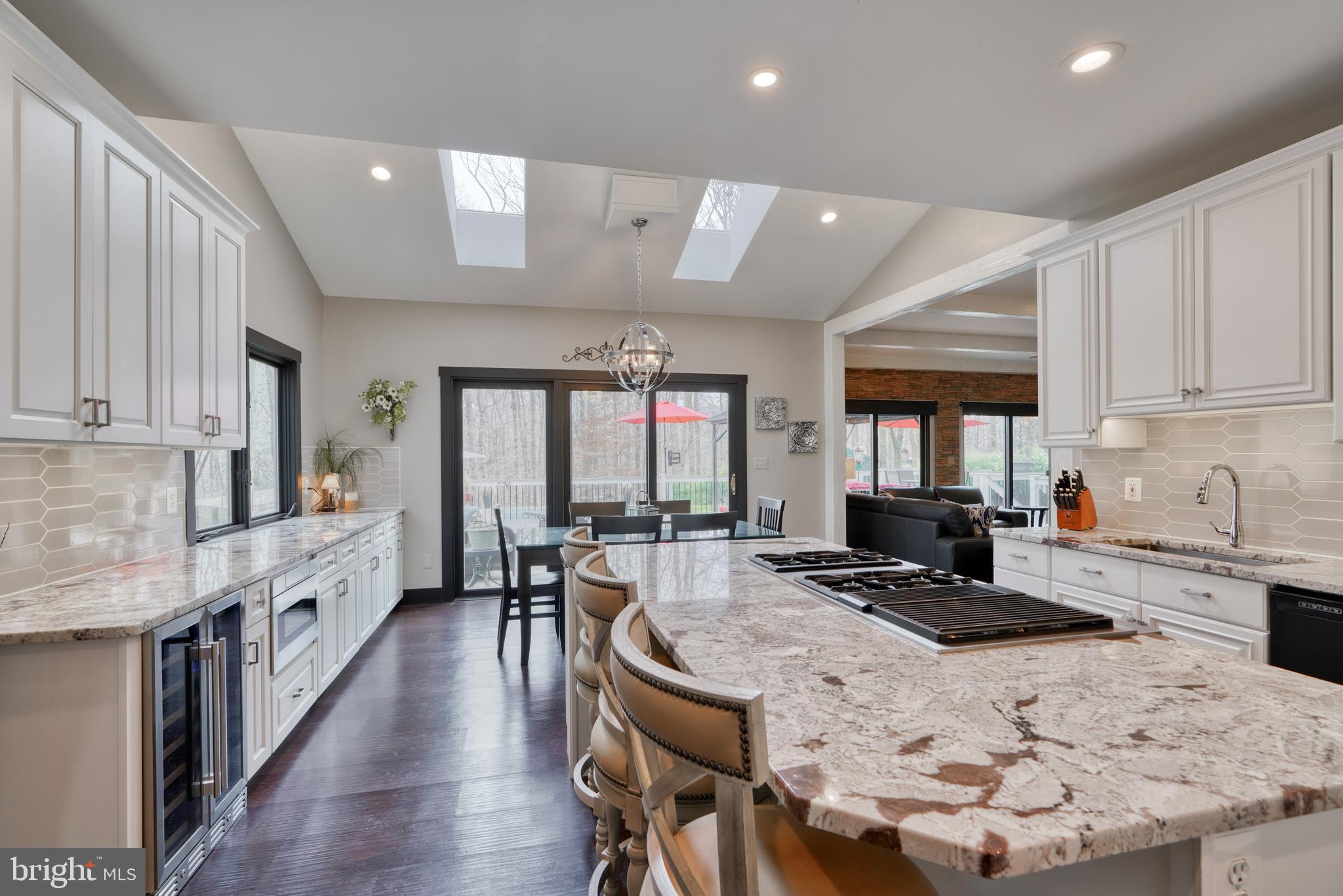 HIGHLANDS HUNT VALLEY - Residential