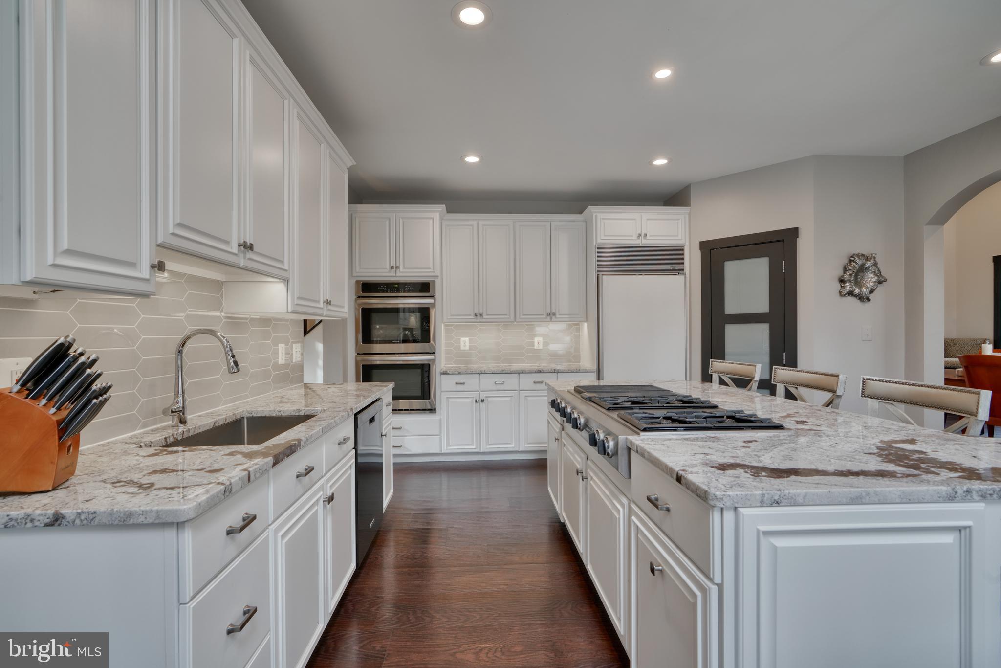 HIGHLANDS HUNT VALLEY - Residential