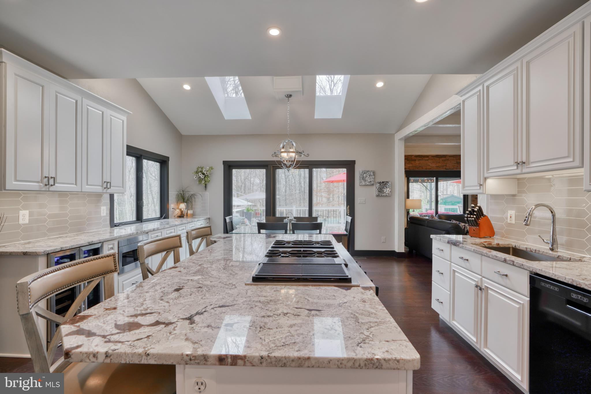 HIGHLANDS HUNT VALLEY - Residential