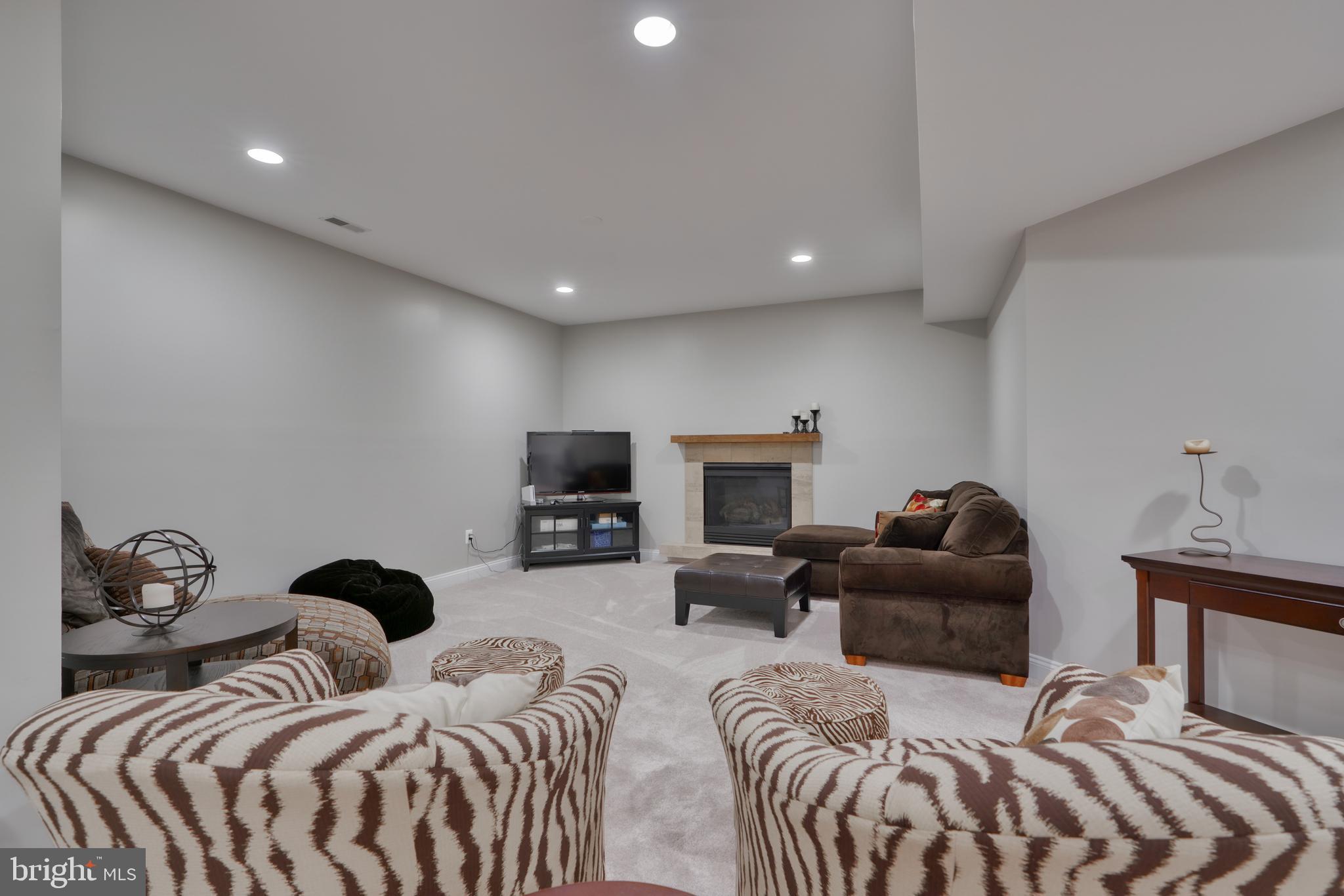 HIGHLANDS HUNT VALLEY - Residential