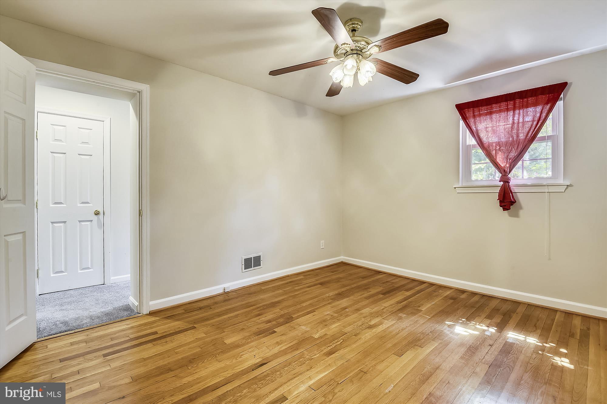 POPLAR HEIGHTS - Residential Lease