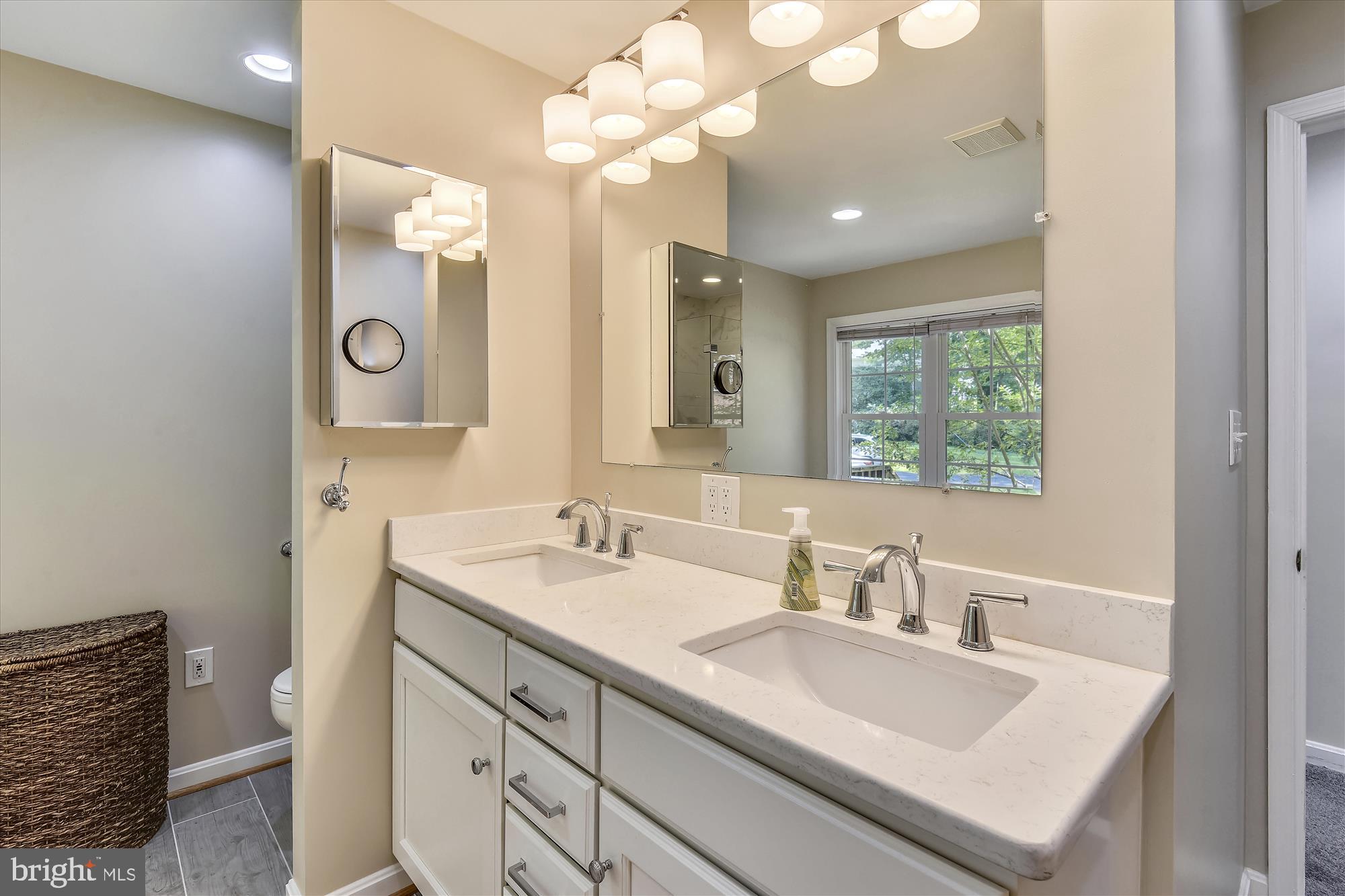 POPLAR HEIGHTS - Residential Lease