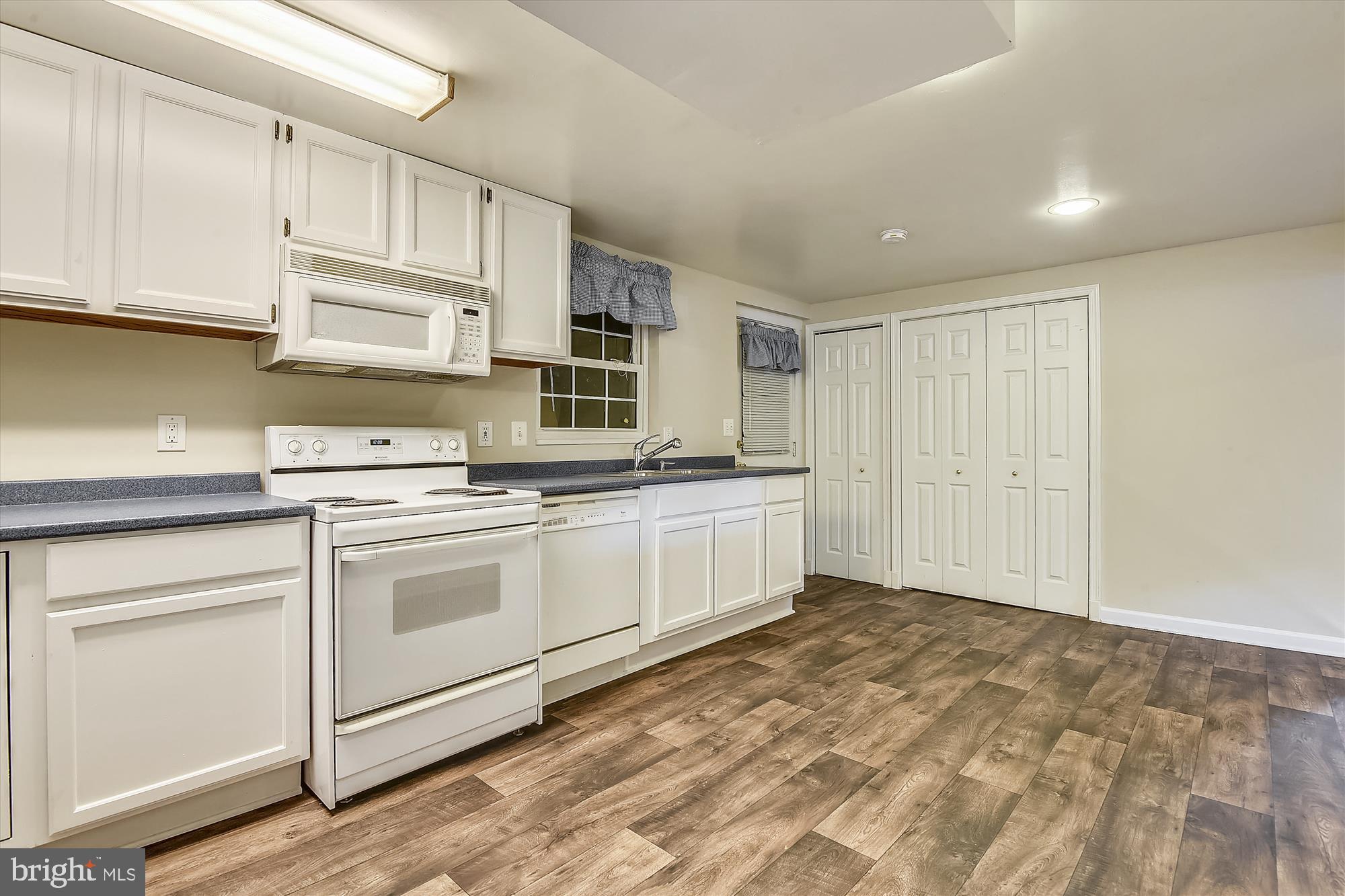 POPLAR HEIGHTS - Residential Lease